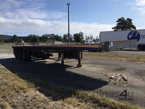 1996 Freighter ST3 Tri Axle Flat Bed Trailer