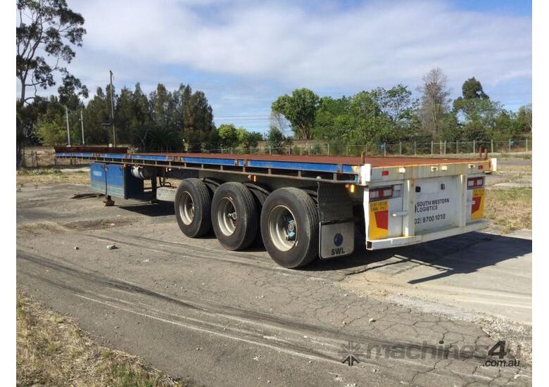 caption 1996 Freighter ST3 Tri Axle Flat Bed Trailer