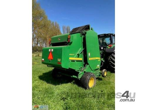 (1013) John Deere 458 Mega-wide Plus (Silage Special) Round Baler (Armadale, VIC)
