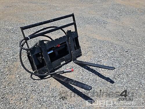 Unused GIYI Side Shift Fork to suit Skidsteer Loader 