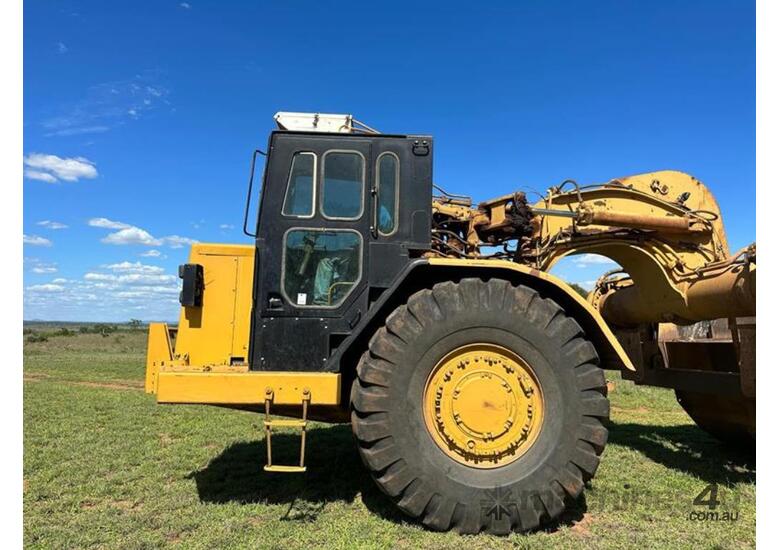 caption 1979 CAT 631D MOTOR SCRAPER