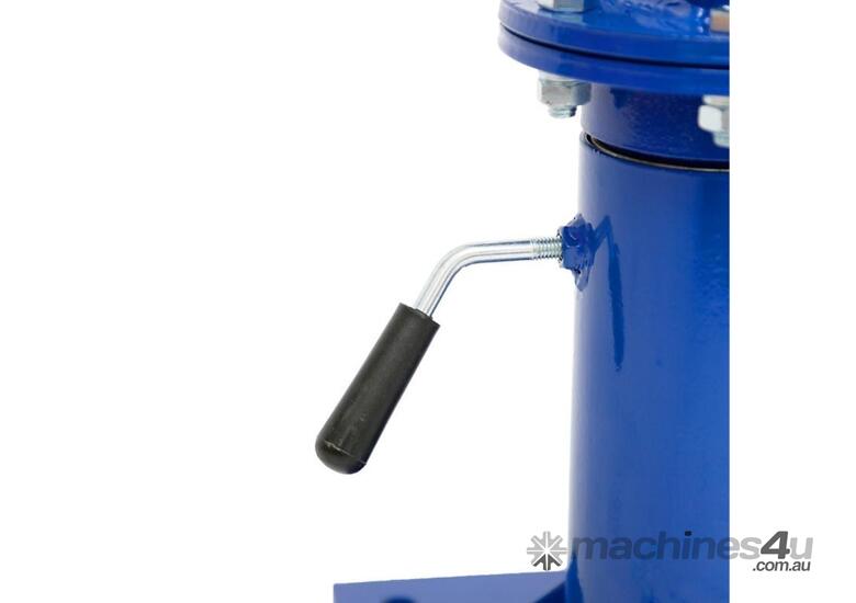 TRADEQUIP Utility Crane Hydraulic 900kg Rated