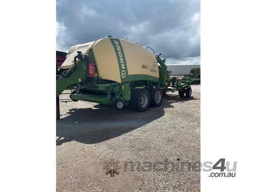 2015 Krone 1290Hdp Baler With A 3 Bale Stacking Trailer