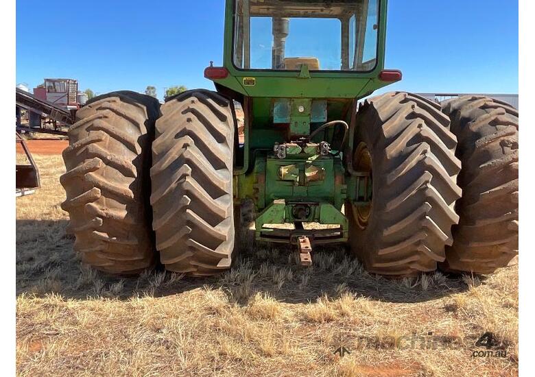 caption JOHN DEERE 6030
