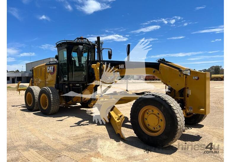 2011 CATERPILLAR 140M2 AWD GR144