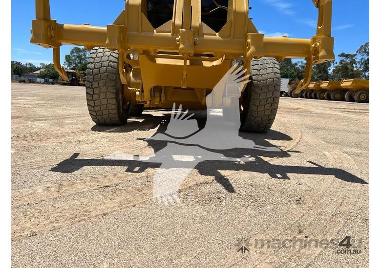 2011 CATERPILLAR 140M2 AWD GR144