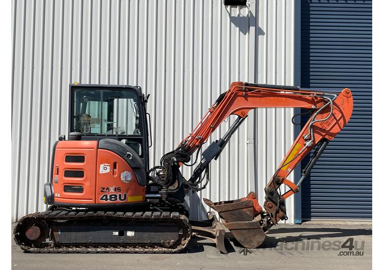 caption 2014 Hitachi ZX48U-5A Excavator (Rubber Padded)