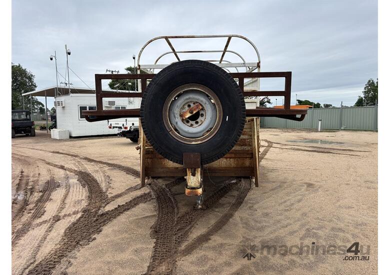 caption 1990 MACRO GOOSENECK TRAILER