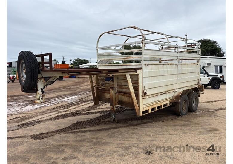 caption 1990 MACRO GOOSENECK TRAILER