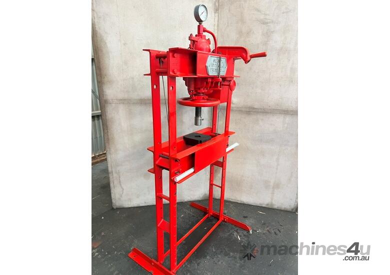 caption Servex HP30 workshop press -Reconditioned