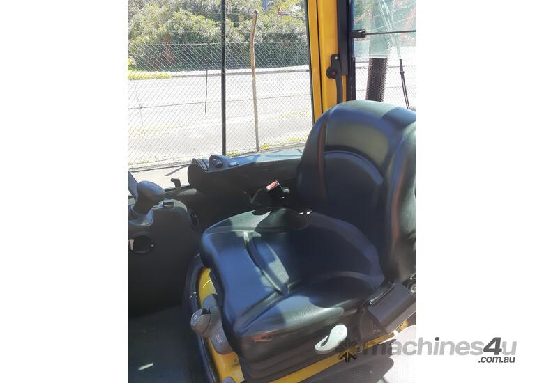 Hyster 3.5T LPG counterbalance forklift.