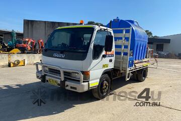 Isuzu 2005   Nqr450 Medium