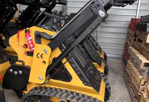 Skid Steer Loader - Tracked - Rover TWH 823 Twin Joysticks, Honda Engine