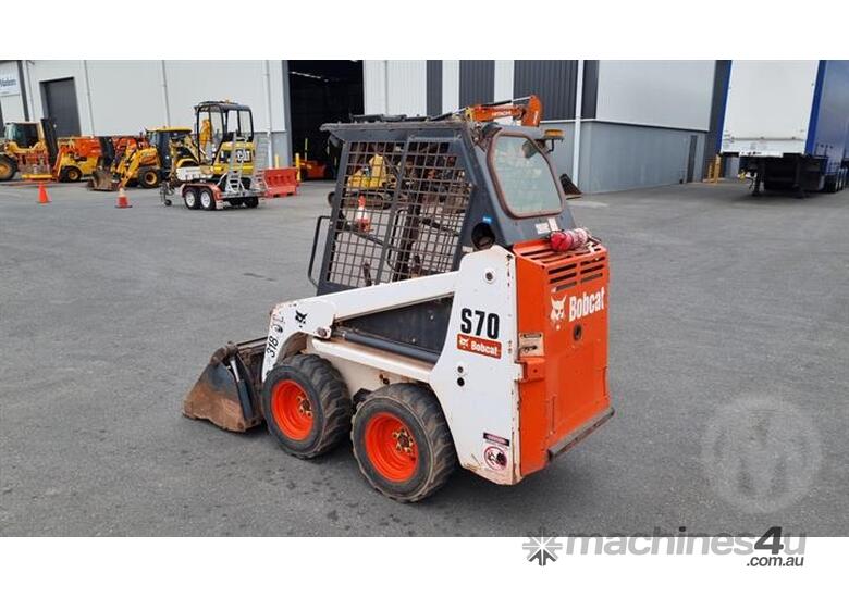 caption Bobcat S70