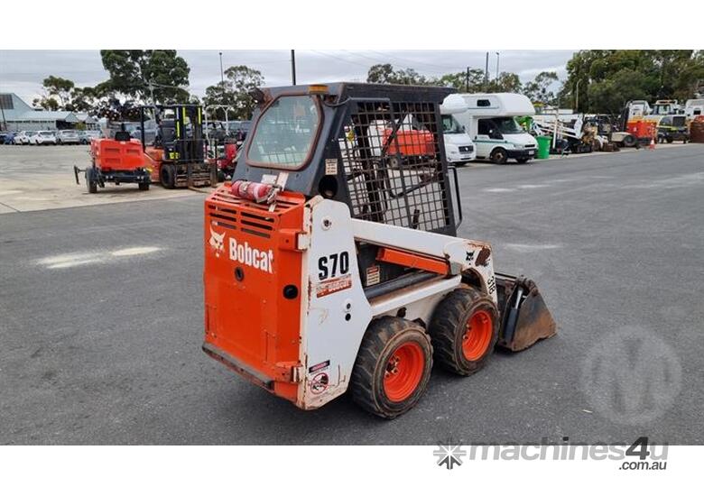 caption Bobcat S70
