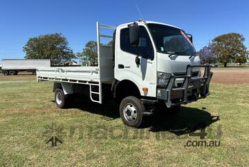 2018 Hino 817 4X4 TRAY TRUCK 817 4X4 Tray