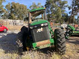 John Deere 8220 Tractor - picture1' - Click to enlarge