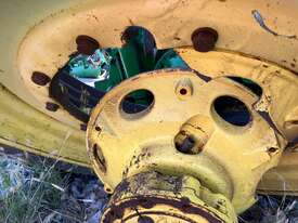 John Deere 8220 Tractor - picture2' - Click to enlarge