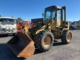 Komatsu WA100-3 Loader - picture1' - Click to enlarge