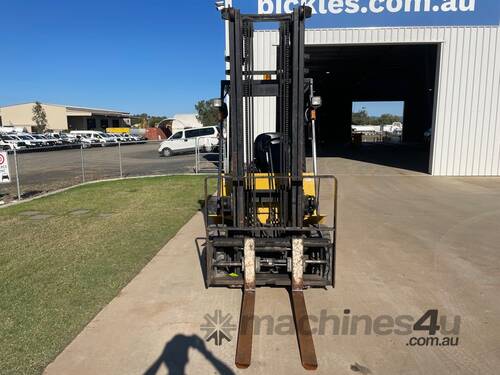caption Yale FB25PYE Forklift