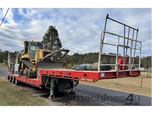 caption 2021 STONESTAR 3 AXLE SEMI BD-RT DROP DECK WIDENER