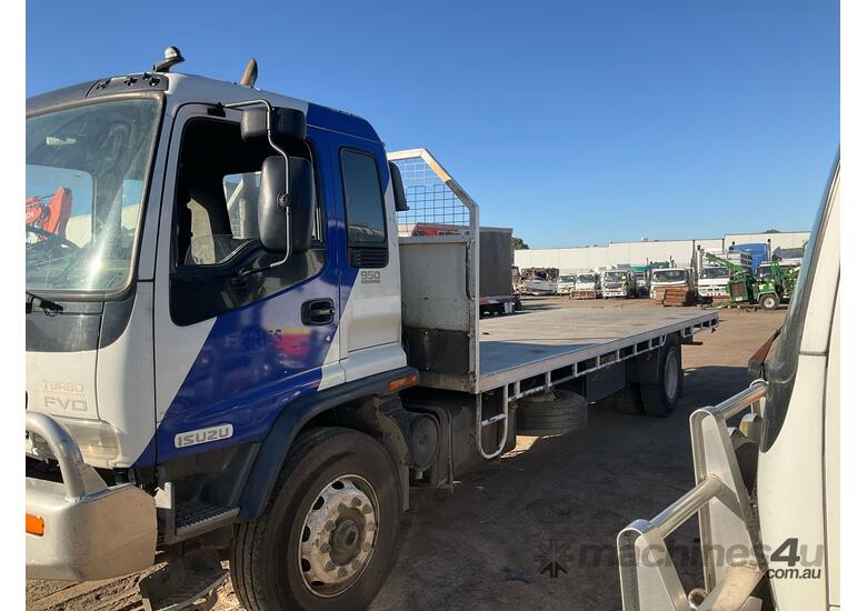 caption 2002 Isuzu FVD Table Top