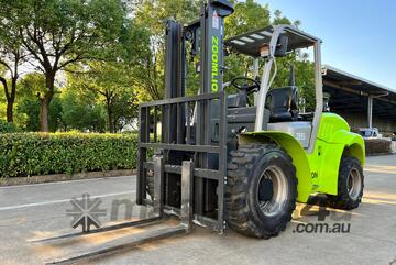 2025 ZOOMLION Rough Terrain Forklift SD35