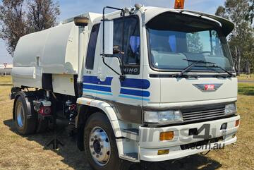 Hino FE 4x2 Automatic Street Sweeper Truck.