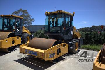 XCMG XS83PD Single drum Padfoot Roller- Christmas Sale - Kubota engine