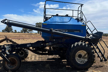 New Holland SC230 Air Seeder Cart Seeding/Planting Equip