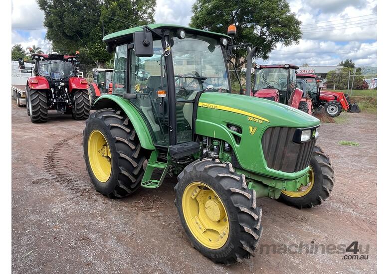 John Deere 5095M cab tractor