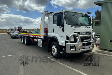 Isuzu FVY 240-300 Tilt tray Truck