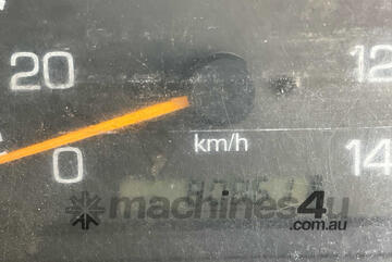 2004 Mitsubishi Fighter FN600 3/4 Cab Crane Truck