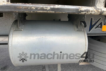 2005 Vawdrey VB S3 Tri Axle Flat Top Curtainsider B Trailer