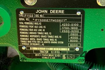2023 John Deere 5065E Tractor / Loader