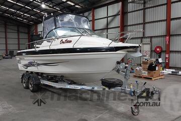 Haines Hunter 560 Offshore Outlaw