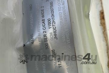 2013 Hino 300 917 Flat Bed Tray