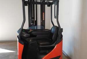 Linde R20N - 2.0T Narrow Reach Truck - 6,955mm Lift Height