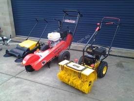 MOTORIZED SWEEPER - picture1' - Click to enlarge