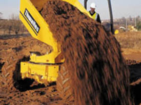 4WD DUMPER FOR HIRE - picture1' - Click to enlarge