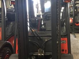 Used Forklift: H25T - Genuine Pre-owned Linde - picture1' - Click to enlarge