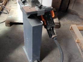 Pneumatic Notcher - 75mm x 75mm x 1.6mm - picture0' - Click to enlarge