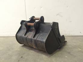 500MM GP BUCKET WITH ADAPTOR TEETH 1-2T MINI EXCAVATOR D534 - picture2' - Click to enlarge