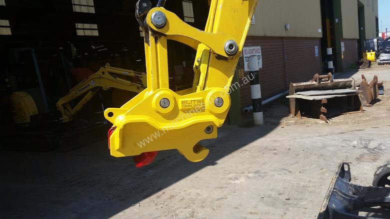 caption ELITE TwinLOCK Quick Hitch to suit 3T - 3.9T