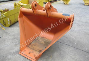 SEC 20 Ton V Trenching Mud Bucket for Hitachi ZX200 - Includes Pin, 1520mm Top / 500mm Bottom