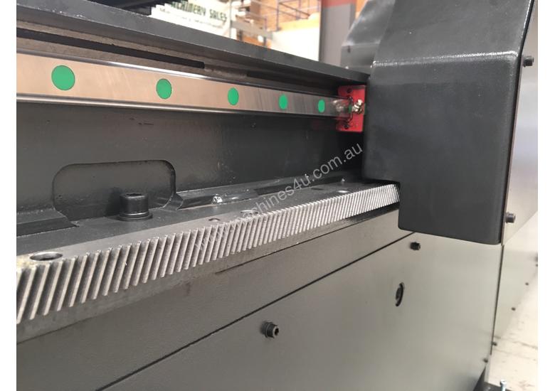 caption Madison 3m x 1.5m Plasma Cutter
