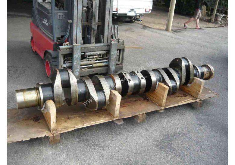 caption DUETZ BV6M628 1500HP 6 CYLINDER CRANK