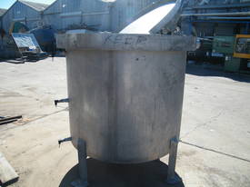ss tank with  stirrer - picture0' - Click to enlarge