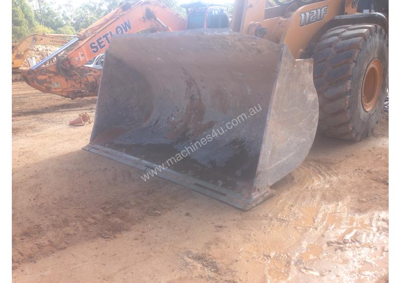 caption Case 1121F Loader
