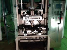 Form/Fill Packaging Machine - picture0' - Click to enlarge